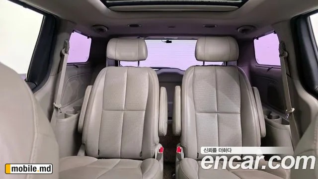 2016 Kia Canival — photo 26