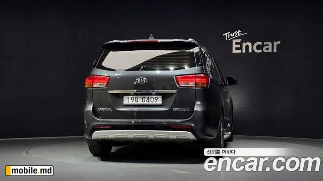 2017 Kia Canival — photo 4