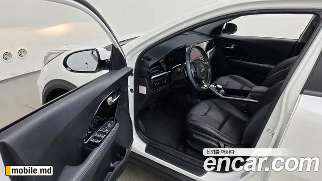 2022 Kia Niro — photo 10