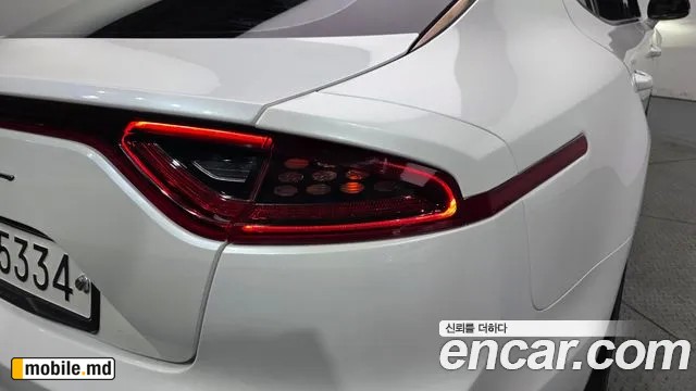 2018 Kia Stinger — photo 23