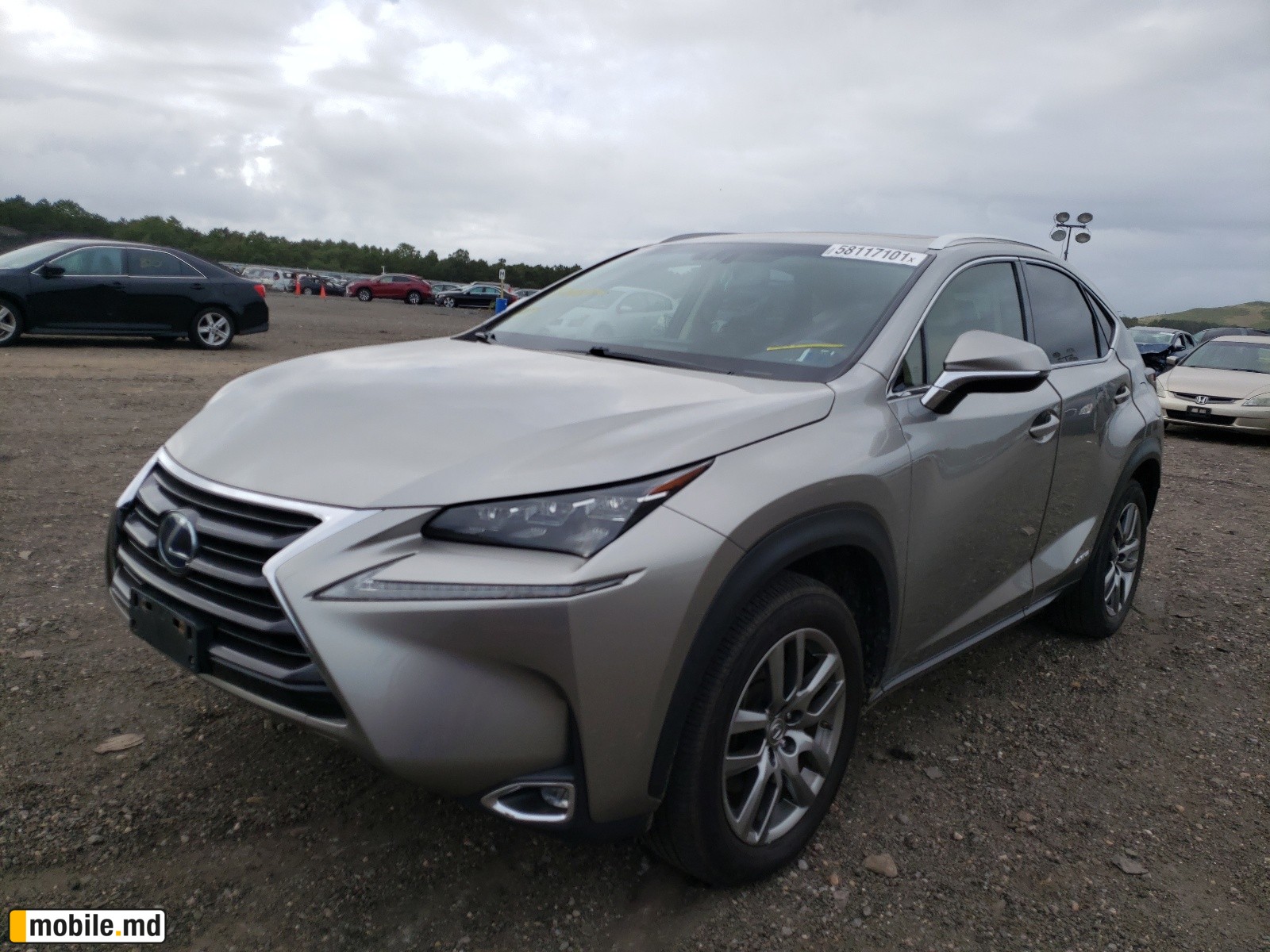 2015 Lexus NX — photo 2