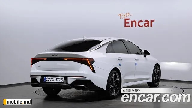 2025 Kia K5 — photo 2
