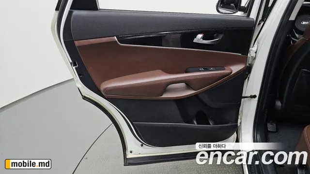 2016 Kia Sorento — photo 25