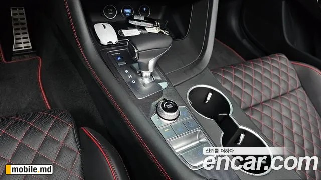 2025 Genesis G70 — photo 9