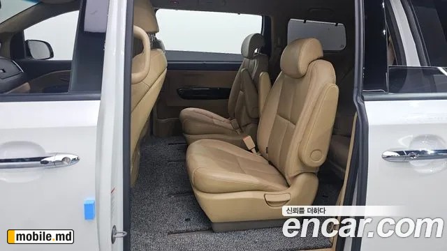 2019 Kia Canival — photo 11