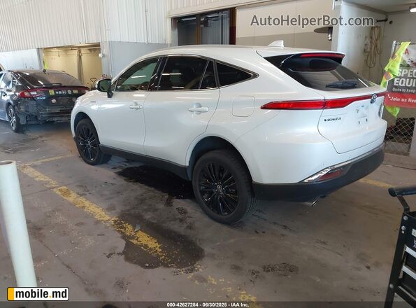 2021 Toyota Venza — photo 3
