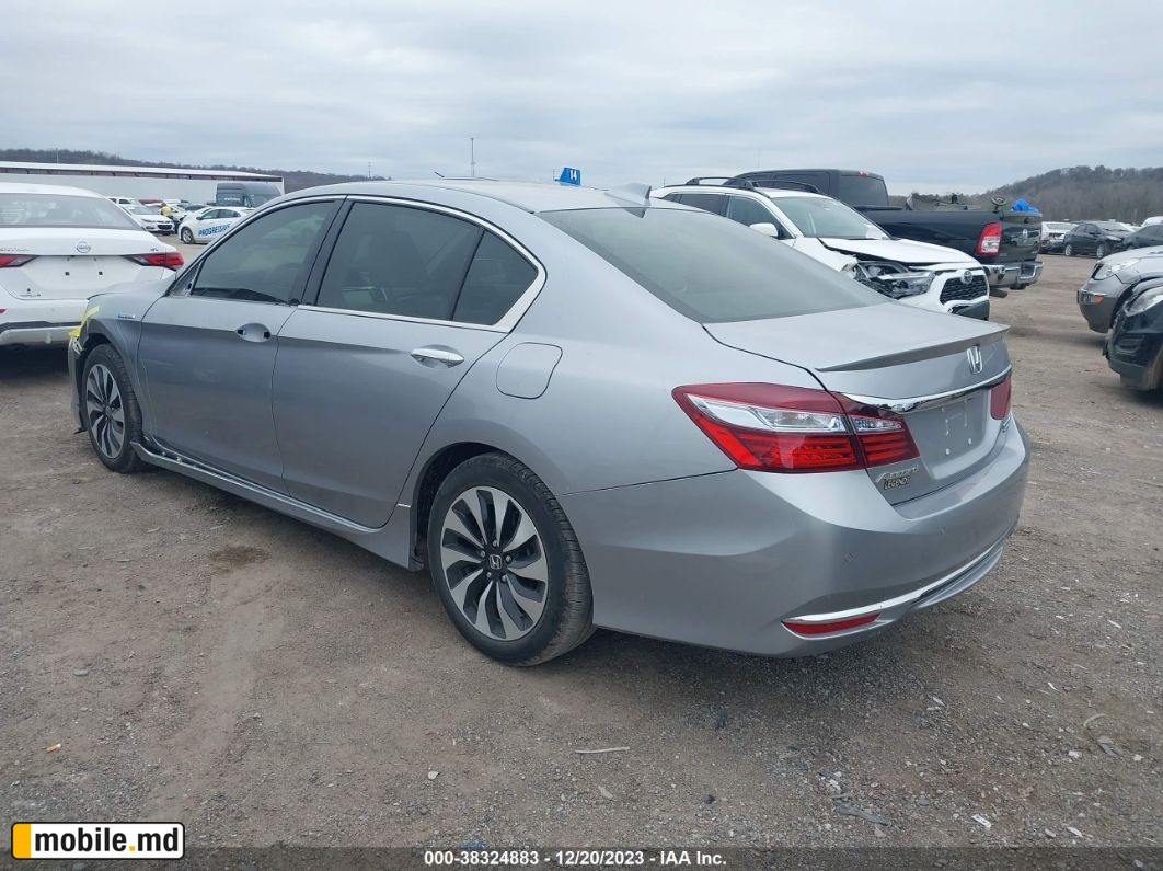 2017 Honda Accord — photo 3