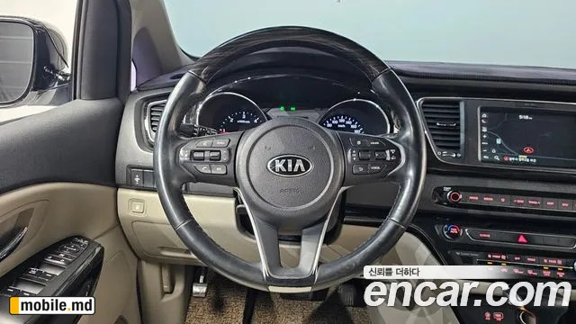 2019 Kia Canival — photo 12