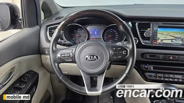 2017 Kia Canival — photo 13