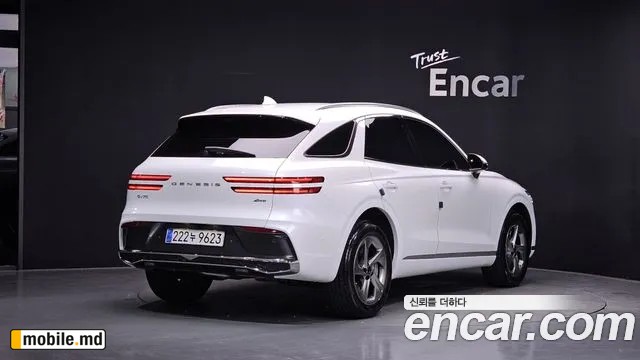 2025 Genesis GV70 — photo 2