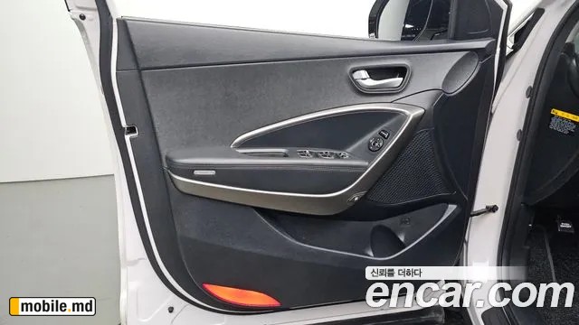 2016 Hyundai Santafe — photo 24