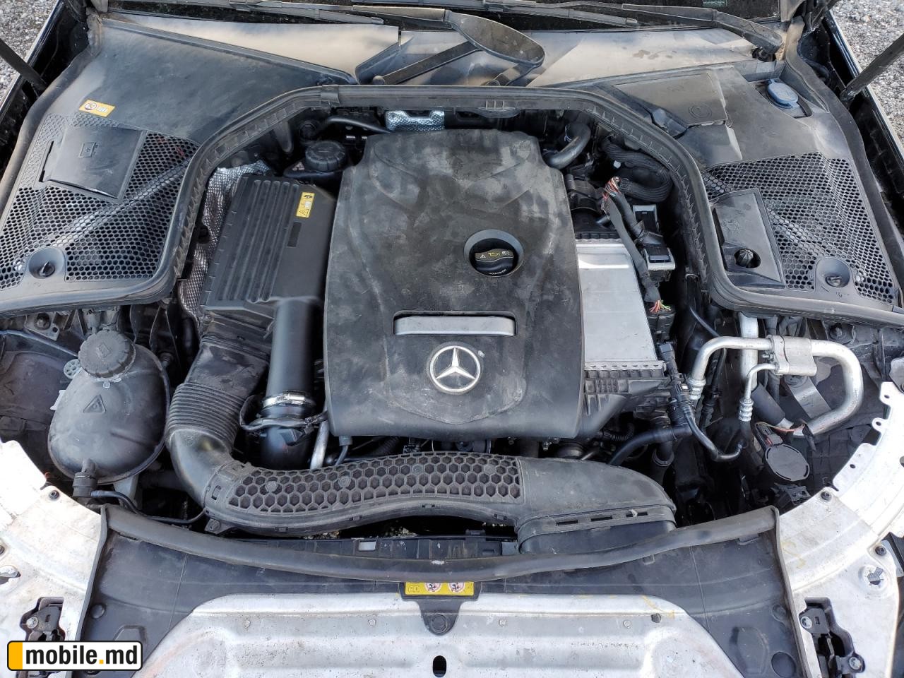 2016 Mercedes-Benz C 300 — photo 11
