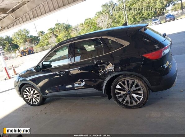 2020 Ford Escape — photo 14