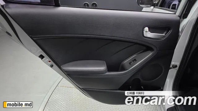 2018 Kia K3 — photo 25