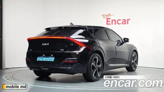 2023 Kia EV6 — photo 2