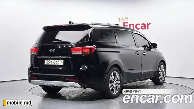 2018 Kia Canival — photo 2
