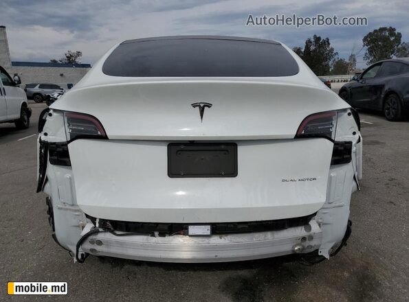 2020 Tesla Model Y — photo 6