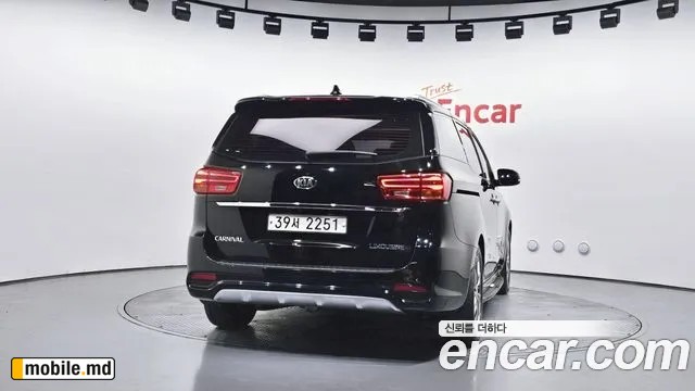 2019 Kia Canival — photo 4