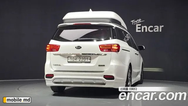 2019 Kia Canival — photo 4