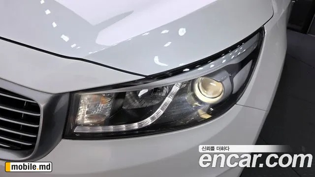 2016 Kia Canival — photo 22
