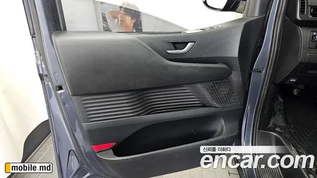 2022 Hyundai Staria — photo 24