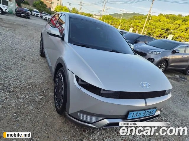 2022 Hyundai IONIQ — photo 2