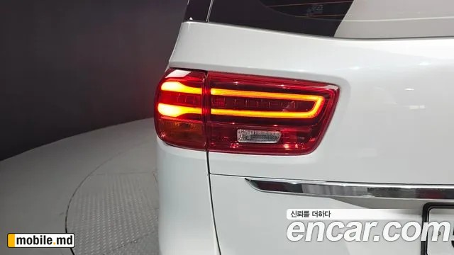 2019 Kia Canival — photo 23