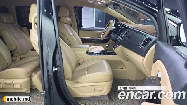 2019 Kia Canival — photo 11