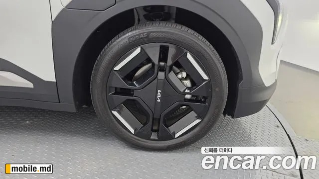 2025 Kia EV3 — photo 21