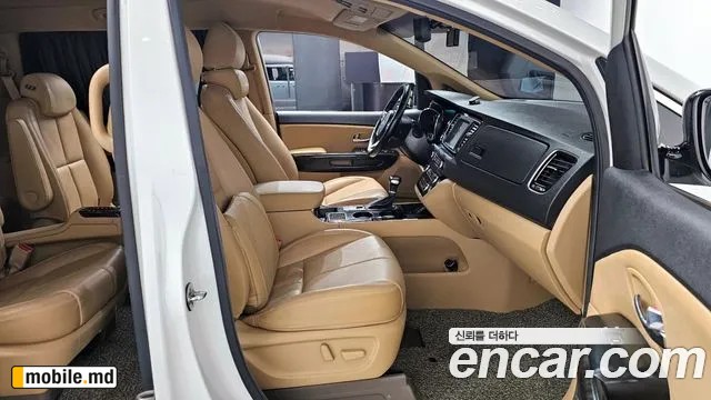 2020 Kia Canival — photo 10