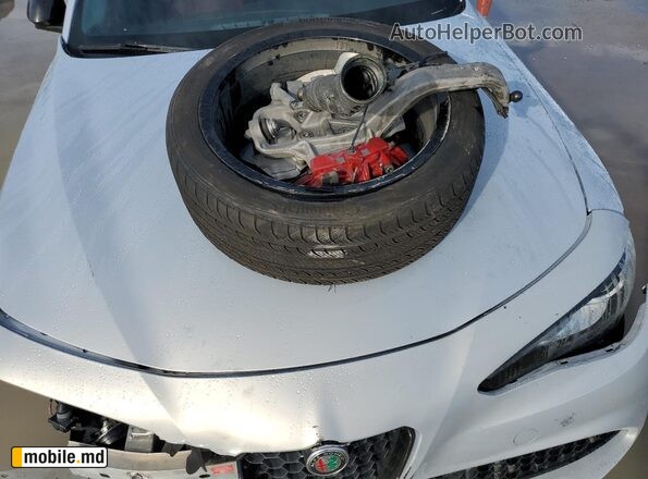 2021 Alfa Romeo Giulia — photo 11