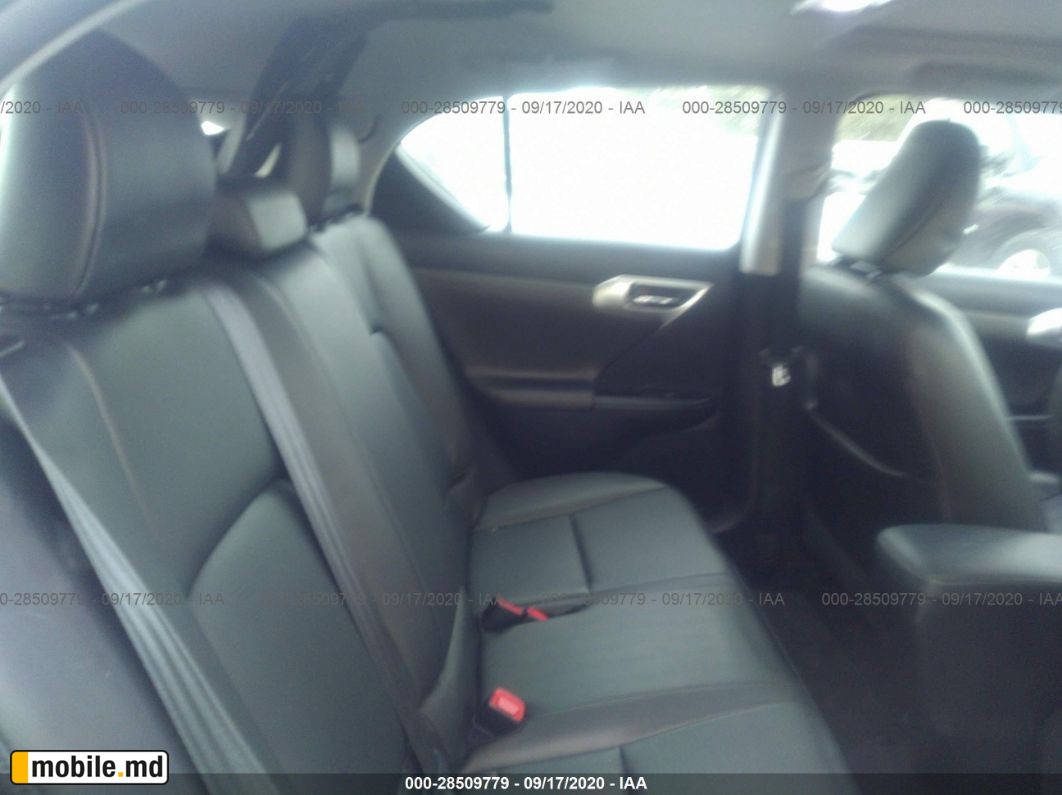 2013 Lexus CT — photo 8