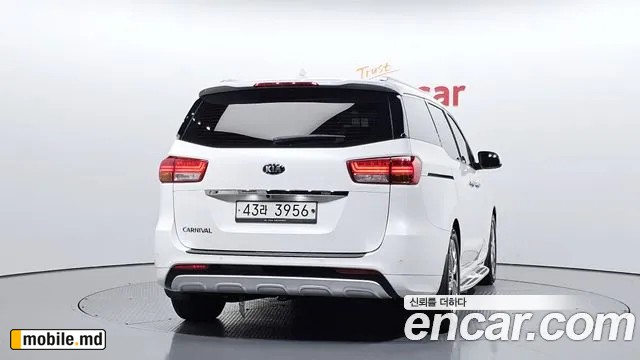 2018 Kia Canival — photo 4