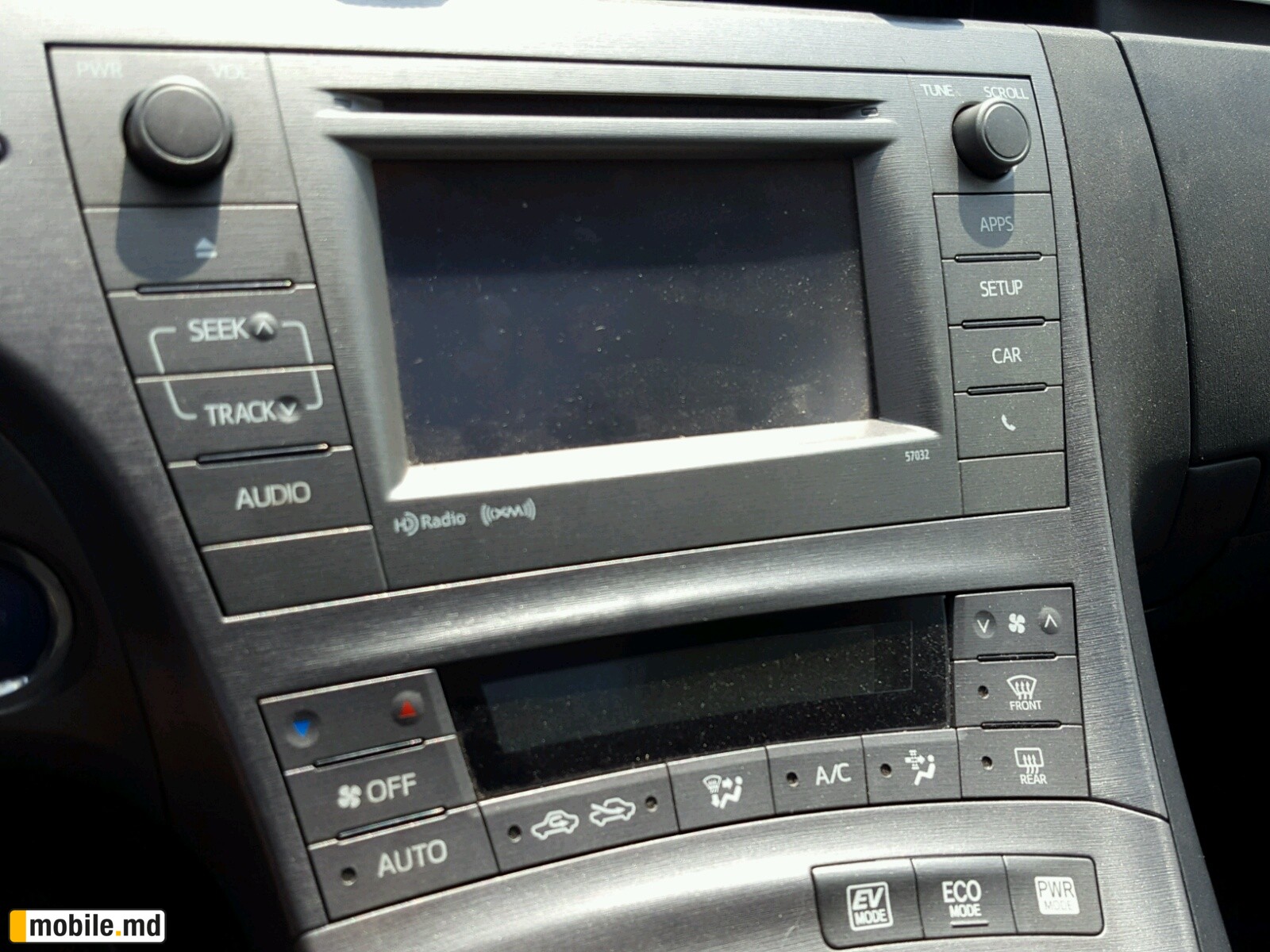 2015 Toyota Prius — photo 9