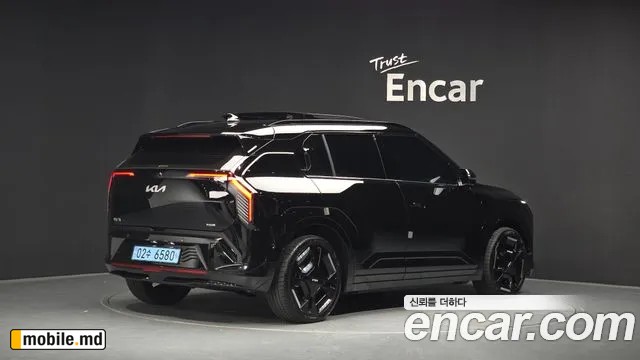 2025 Kia EV3 — photo 2