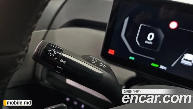 2025 Kia EV3 — photo 30