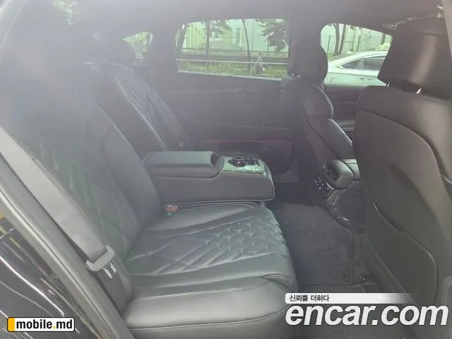2026 Genesis G80 — photo 11