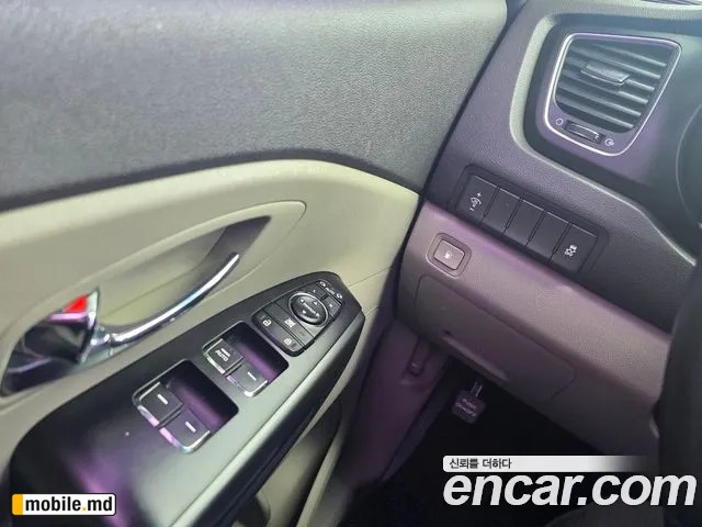 2018 Kia Canival — photo 16