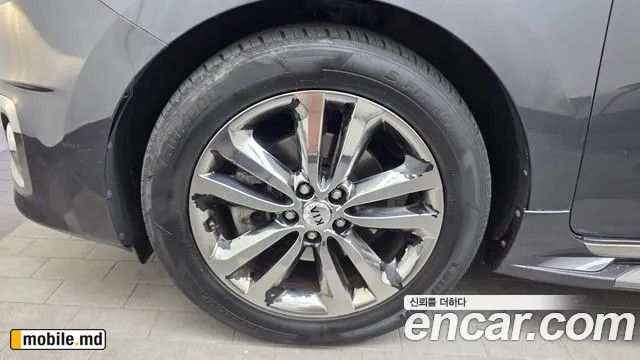 2017 Kia Canival — photo 5