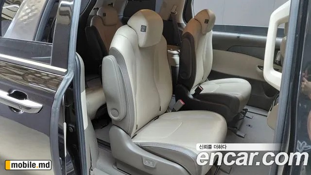 2022 Kia Canival — photo 11