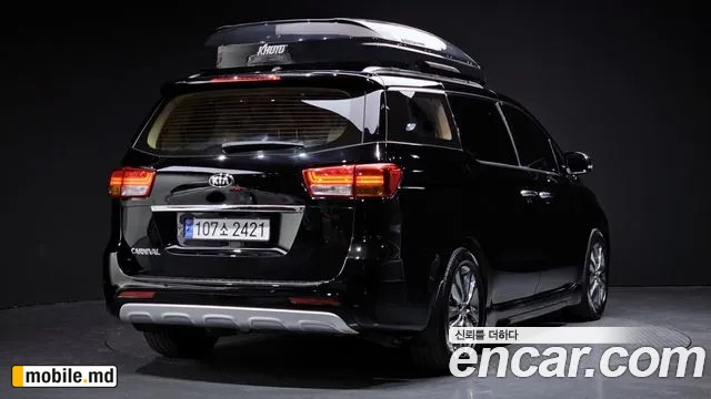 2018 Kia Canival — photo 2