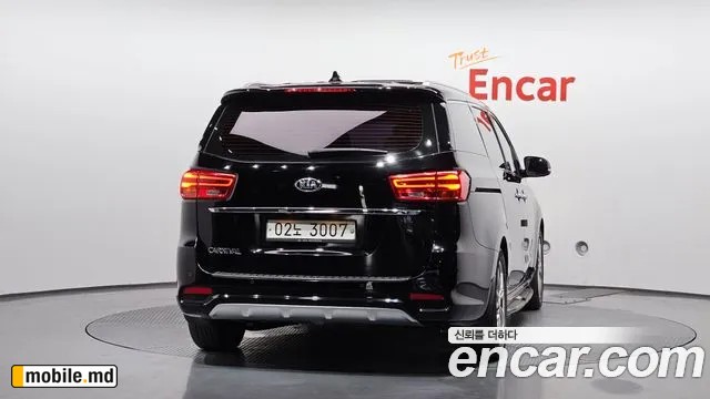 2019 Kia Canival — photo 4
