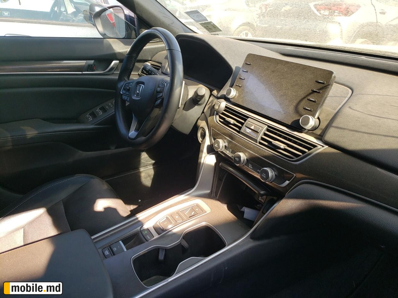2018 Honda Accord — photo 9