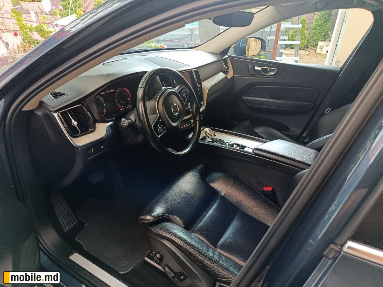 2020 Volvo XC60 in Moldova — photo 8