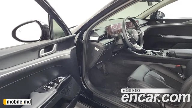 2025 Kia K5 — photo 10
