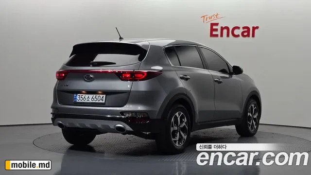 2021 Kia Sportage — photo 2