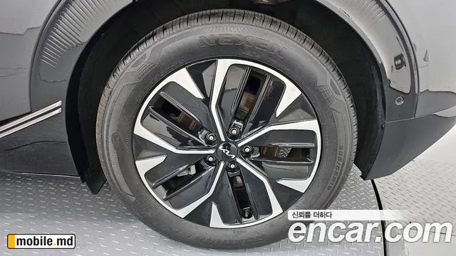 2023 Kia EV6 — photo 21