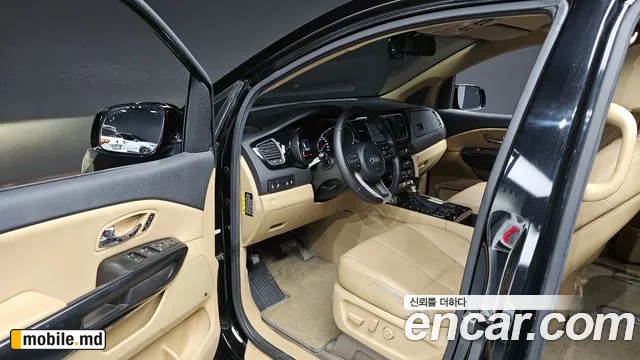 2018 Kia Canival — photo 11