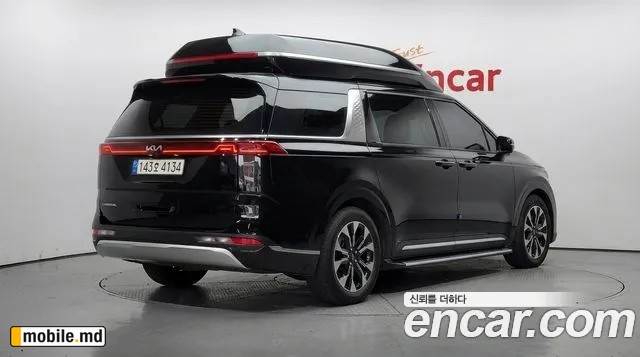 2023 Kia Canival — photo 2
