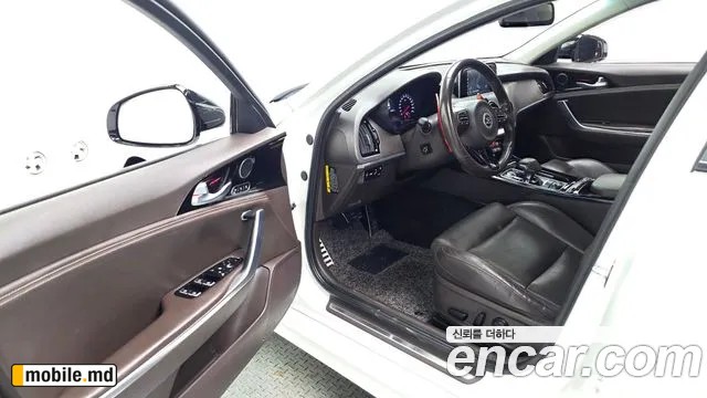 2018 Kia Stinger — photo 10